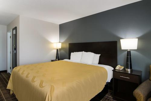 Quality Inn Aurora - Naperville Area