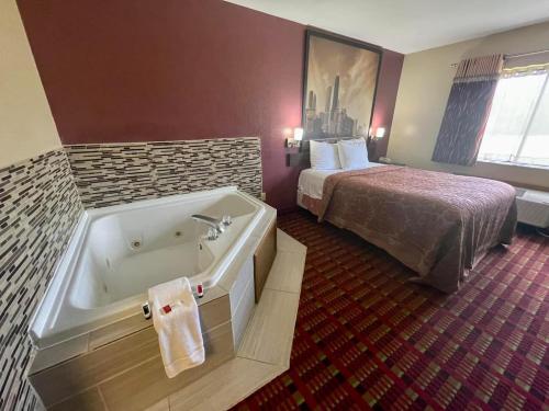 Super 8 by Wyndham Paris IL in Paris (IL)