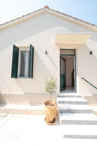 Sunny yard apartments - Accommodation - Poros