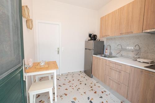 Sunny yard apartments in 波羅斯