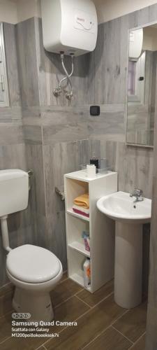 Bathroom, Annarita House in Trinitapoli