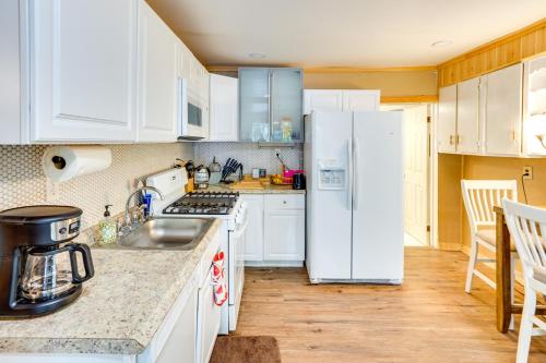 Private Catskill Mountains Vacation Getaway in Leeds, USA