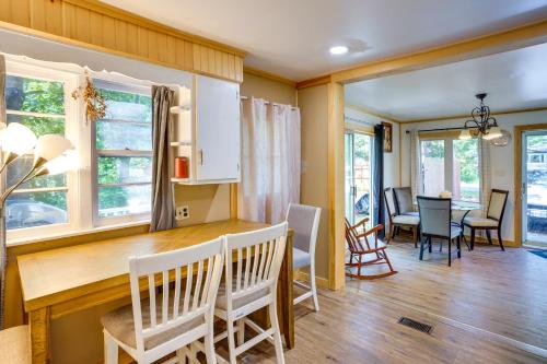 Private Catskill Mountains Vacation Getaway in Leeds, USA