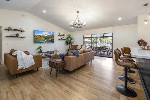 New Regal Manor Paradise Dreamy Heated Pool Spa in Royal Palm Beach (FL)