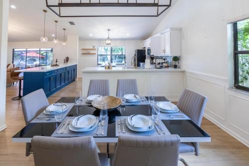 New Regal Manor Paradise Dreamy Heated Pool Spa in Royal Palm Beach (FL)