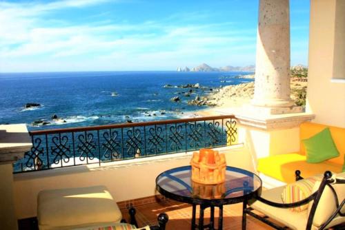 Relaxing 2 Bedroom Family Suite at Cabo San Lucas