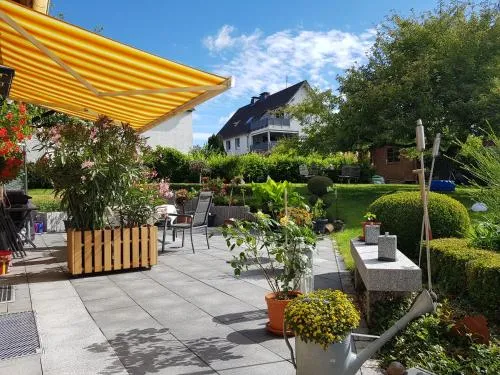 Hedasis Ferienwohnung mit Garten, 500 m vom Möhnesee - ruhig & modern in Möhnesee, Deutschland