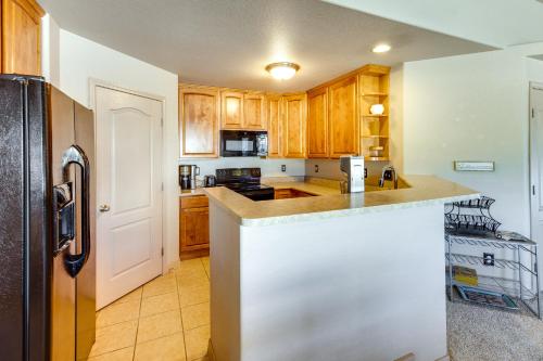 Colorado Springs Townhome with Game Room and Grill! in Colorado Springs, USA