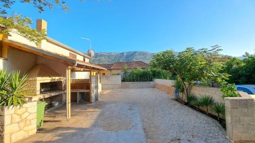 Holiday Home Leonida in Vrbanj