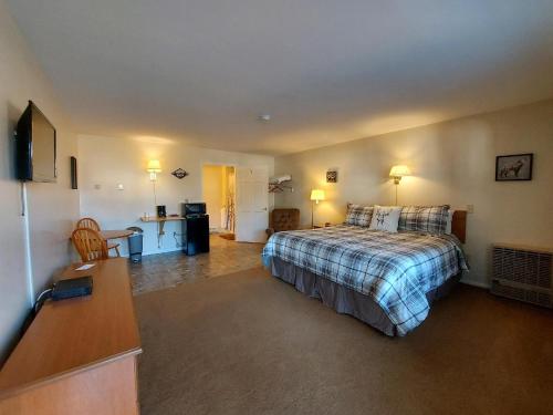 Maple Leaf Lodge