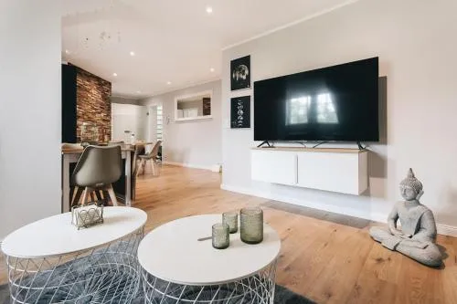 TIP! Toplage in Dresden! Moderne 100 qm Ferienwohnung für Familien und kleine Gruppen in Dresden, Deutschland