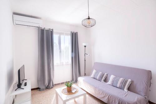 Bright apartment for a pleasant stay in Hyères