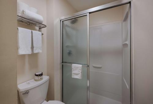 Best Western Woodbury Inn - image 14