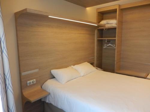 ibis Styles La Rochelle Centre - image 2