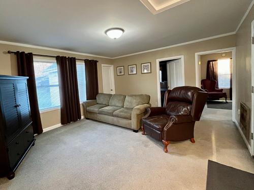 Suite with Mountain View
