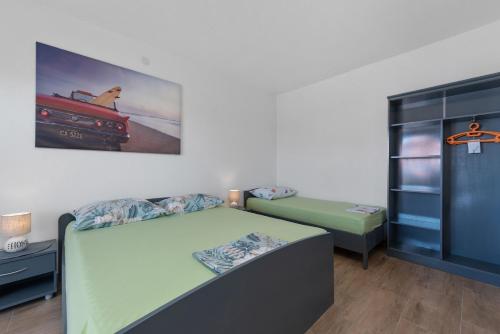 One-Bedroom Apartment with Terrace room in Apartments by the sea Mandre Pag - 6418
