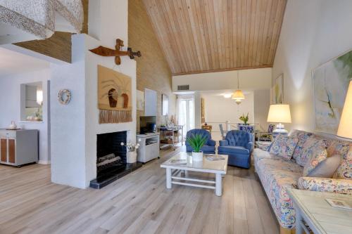 3-Story Villa with Pool Access - Steps to Beach! - image 12