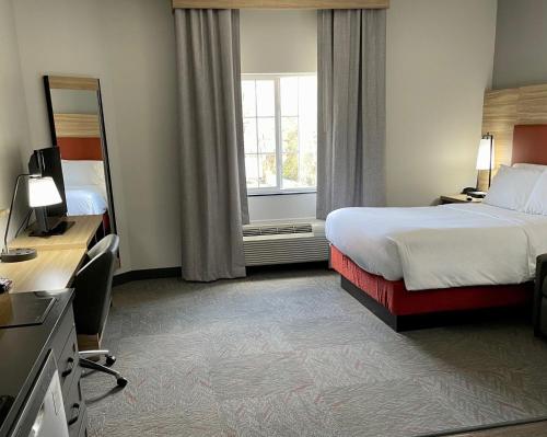 Candlewood Suites Tuscaloosa, an IHG Hotel