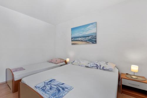 Two-Bedroom Apartment with Terrace and Sea View image 10