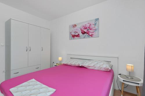 Two-Bedroom Apartment with Terrace and Sea View image 8