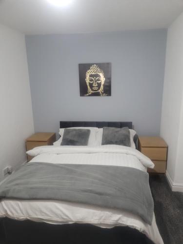 Decent Homes No 4- modern double room in Dukinfield