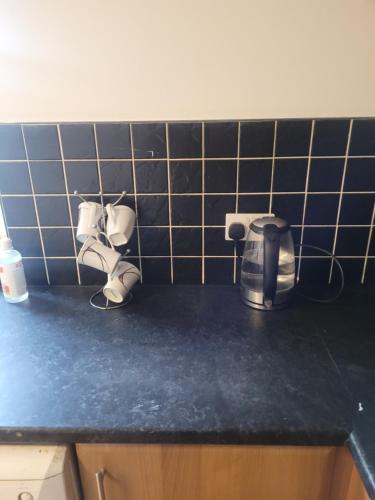 Decent Homes No 4- modern double room in Dukinfield