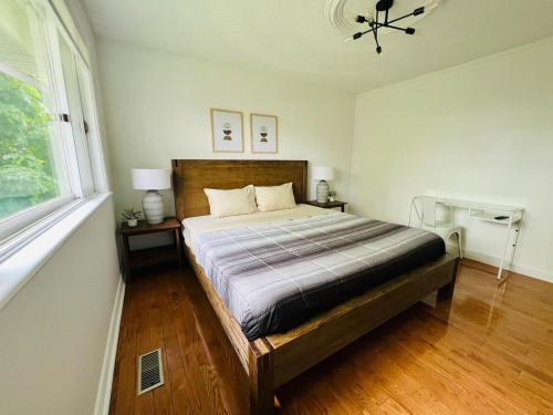 Letitia Heights !F Spacious and Stylish Private Bedroom with Shared Bathroom