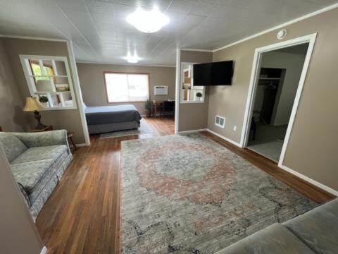 Suite with Mountain View