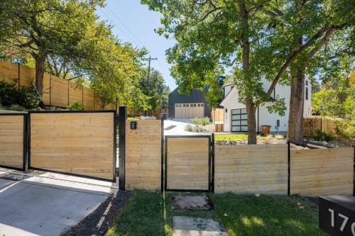 New Listing, new home! Austins Riverside Ranch in Austin, USA