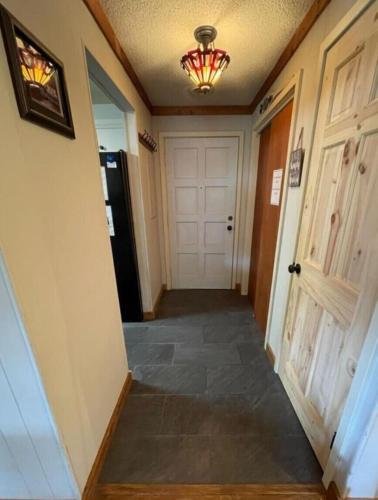 SPECIAL RATE Golfers Paradise & 10 Minutes to Rocky Top Sports in Gatlinburg, USA