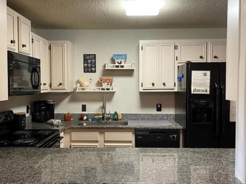 SPECIAL RATE Golfers Paradise & 10 Minutes to Rocky Top Sports in Gatlinburg, USA