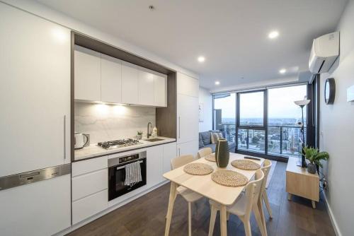 Lovely 1Bedroom apt in Box Hill central(TF170622)