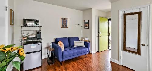 Studio Mins to Culver City Downtown, Sony & Venice in Los Angeles, USA