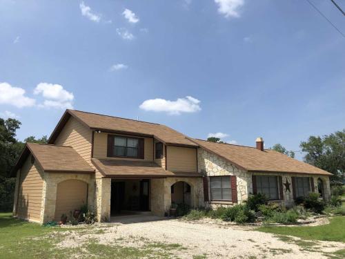Rocky River House on Medina River in Bandera, USA