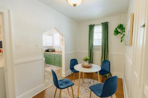 Historic Revival King Bed Midtown Memphis 70 Fast Wifi Free Parking Yes Pets - Memphis, TN