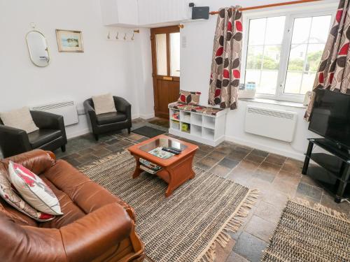 No. 2 New Cottages Pembroke - image 13