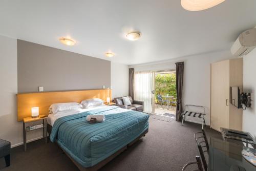 Roma On Riccarton Motel near โมนาวาเล