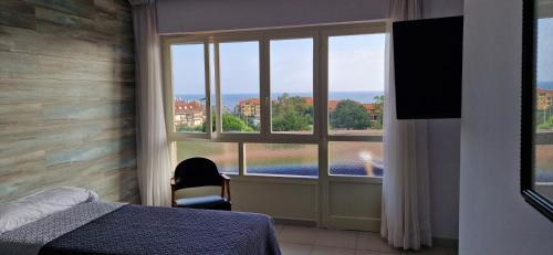 Family Room with Sea View and Parking