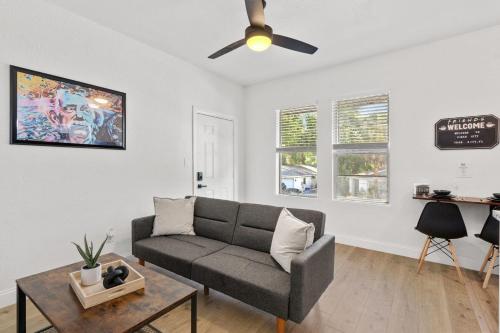 Modish 1BR Apartment in Cigar City with Parking