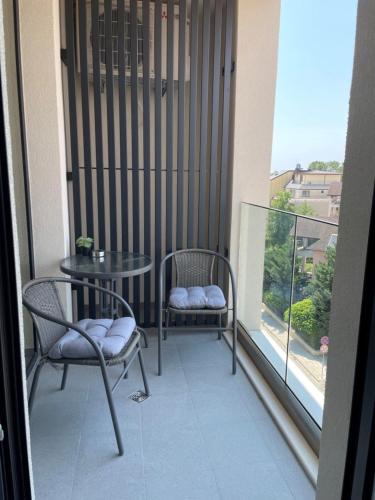 SUNNY STUDIO AZUR SUNNY STUDIO AZUR