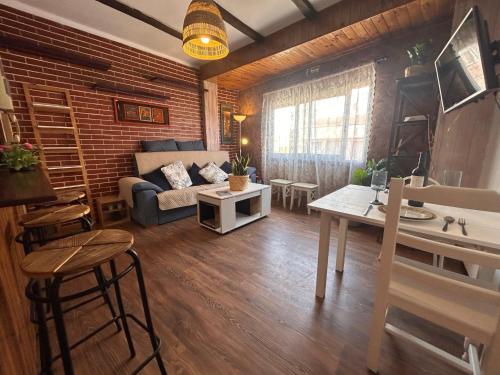 Alquilaencanarias Medano Lugar de encuentro - San Miguel de Abona