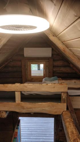 Uneallika hubane saunaga majake "Hoburaud"