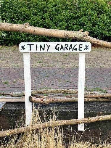 The Tiny Garage