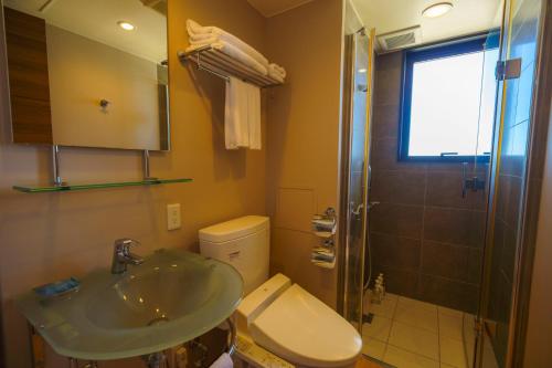 2 bedrooms, 4 beds