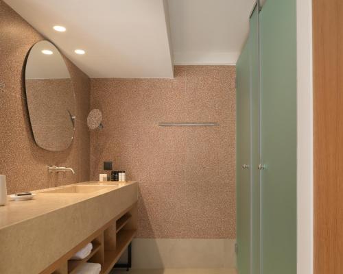 Junior Suite image 7