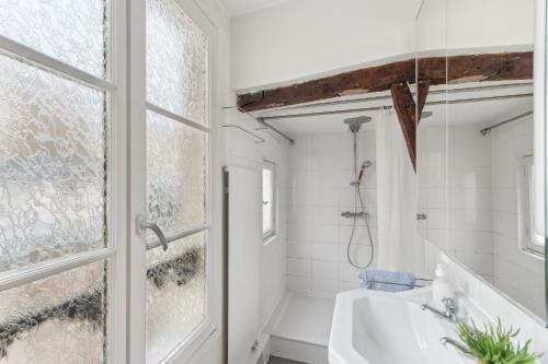 Luxury Hideaway - Stunning View -Hyper-Center -Paris, París (foto 10)