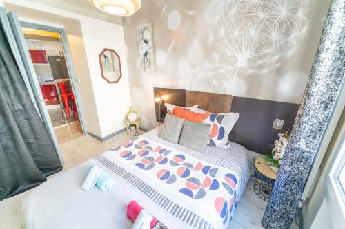 Appart Cosy Hypercentre Blois 5mn Château parking voiture vélos by Sweet Home Company