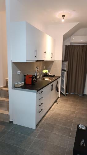 Pagani Green - Luxury Maisonette I2 in Pharae