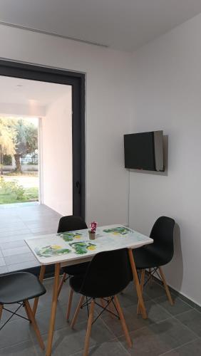 Pagani Green - Luxury Maisonette I2 in Pharae