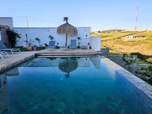 Très belle villa avec piscine et vue incroyable sur mediterannée (DAR NAIM)